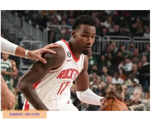 乌度卡调整首发阵容伊森顶替谢泼德对阵尼克斯核心发力